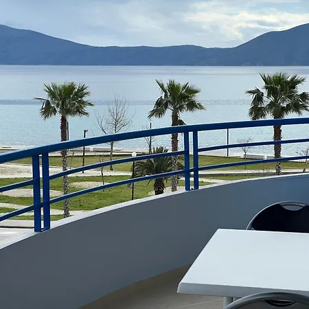 Andi Seaview Apartament