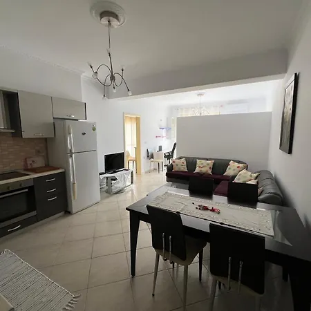 Andi Seaview Apartament *