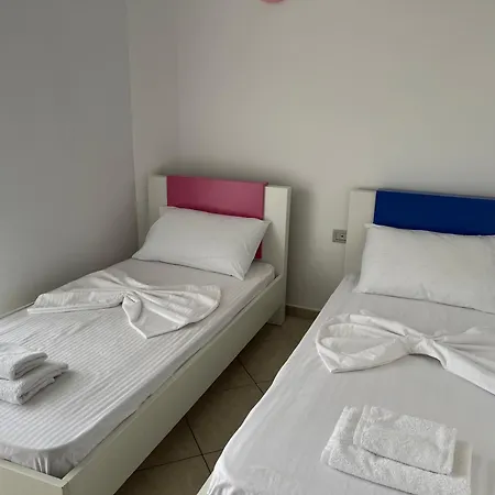 Andi Seaview * Vlorë